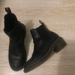 Dr Martens 2976 quad Chelsea slipon laceless boots